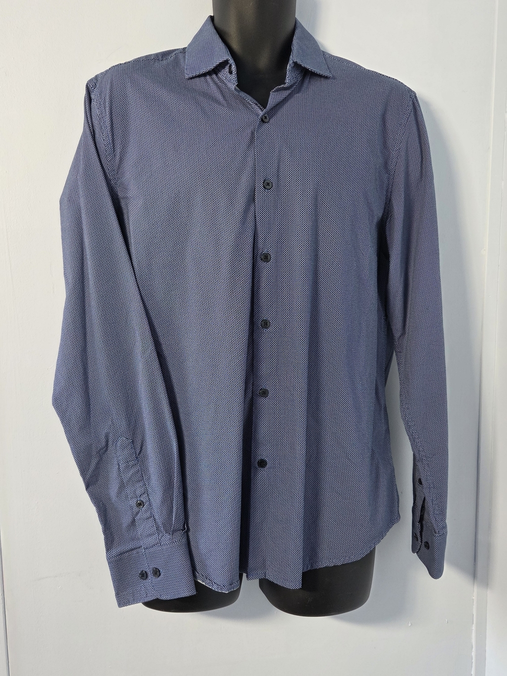 Men's Long-Sleeve Dress Shirt in Navy Microdot